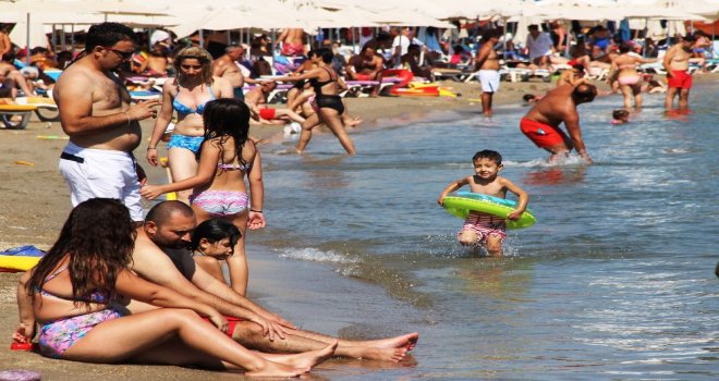 Bodruma 100 Bin Araç, 2 Milyon Tatilci Geldi