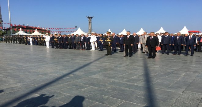 İzmirde 30 Ağustos Kutlamaları Başladı