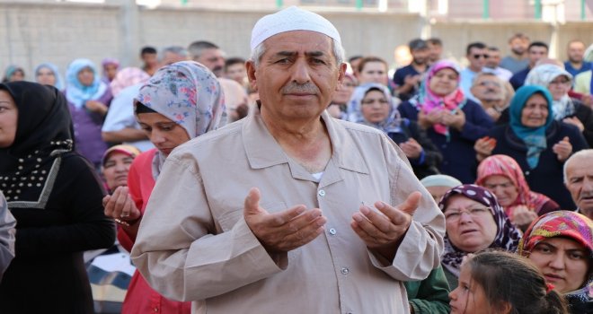 Nevşehirde İlk Hac Kafilesi Dualarla Uğurlandı