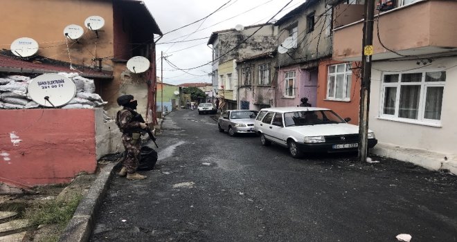 İstanbulda Pencereden Atılan Uyuşturucu Maddeleri “Eros” Buldu