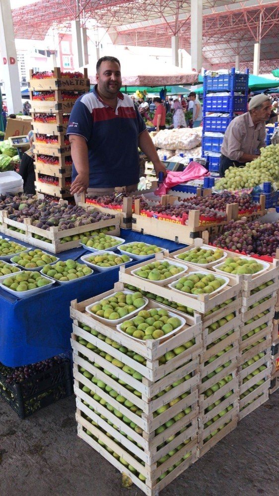 Burdurlu Pazarcıdan Örnek Kampanya