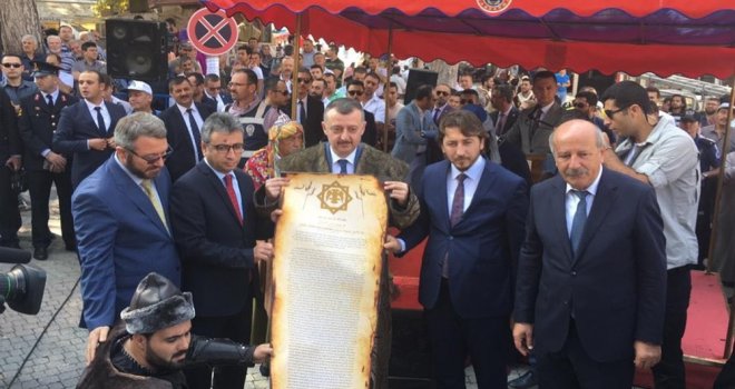 Konyadan Gönderilen Sultan Alâeddinin Berat Ve Sancağı Söğütte Teslim Alındı