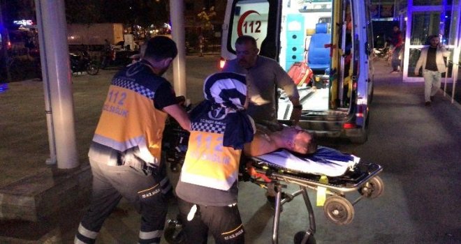 Dayısı Tarafından Bıçaklanan Genç Ağır Yaralandı