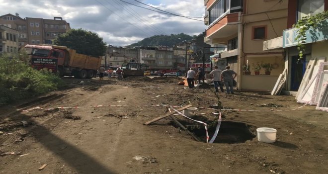 Sel Sonrası Temizlik Çalışmaları Devam Ediyor