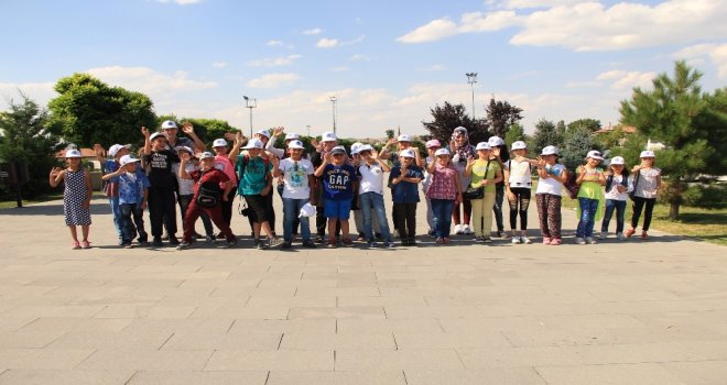 Büyükşehirde Öğrencilere Tatil Gezisi Sürprizi