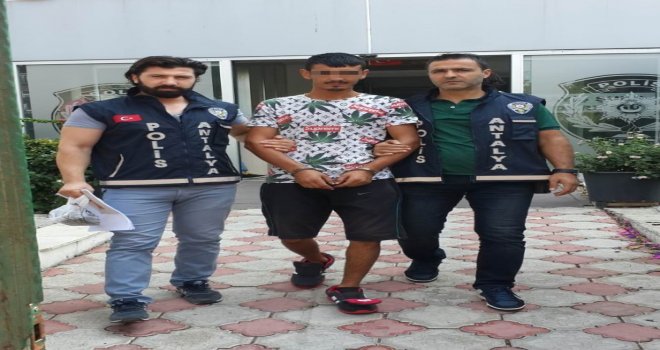 Okul Müdürünün Cep Telefonunu Çalan Hırsız Yakalandı