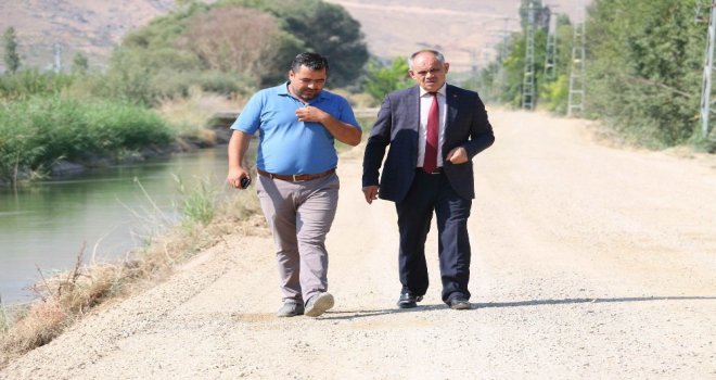Yahyalıda Çiftçiler Asfalt Yola Kavuşuyor