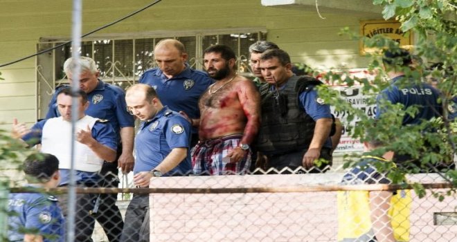 Evini Ateşe Verip İtfaiye Ve Polise Ateş Açan Şahıs Tutuklandı