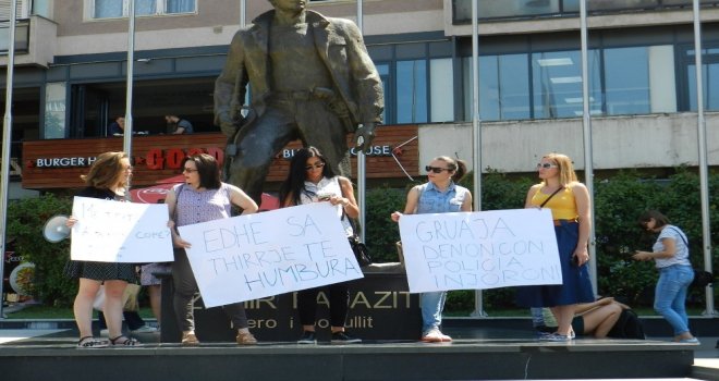 Kosovada Kadınlara Uygulanan Şiddet Protesto Edildi