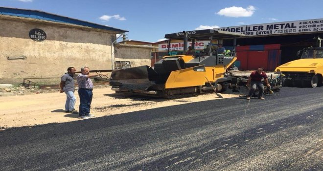 Akşehirde Asfaltlama Çalışmaları Sürüyor