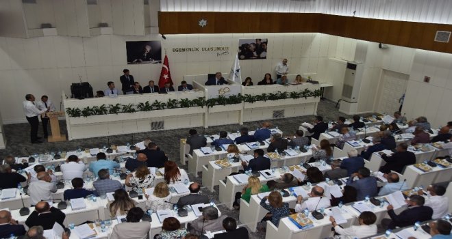 İzmirde Tasarruf Tedbiri: Personel Seyahatlerini İçeren Önerge Kaldırıldı