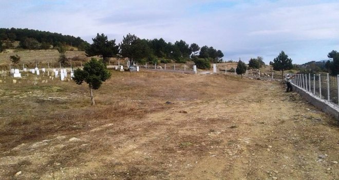 Ulaşlar Köyü Mezarlığına Çevre Duvarı Yapımı