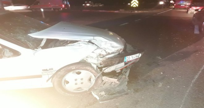 Kırıkkalede İki Ayrı Trafik Kazasında 11 Kişi Yaralandı