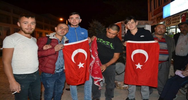 Afyonkarahisarda Asker Adayları Birliklerine Uğurlandı
