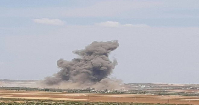 Rusya Savaş Uçakları Hama Ve İdlibi Bombaladı