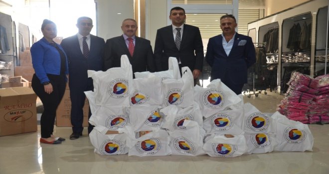 Yütsodan 800 Öğrenciye Ayakkabı Yardımı