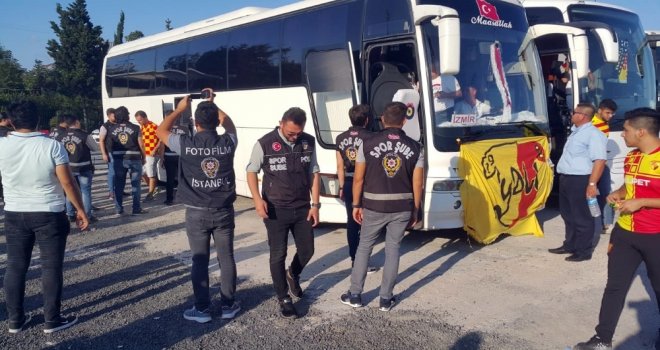 Göztepe Taraftarları Polis Eşliğinde Stada Gönderildi