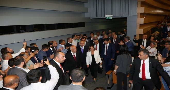 Ato Congresiumda Sunay Akından “Bir Cumhuriyet Hikayesi”