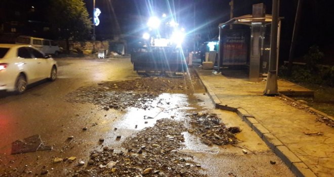 İzmit Belediyesinden Sel Mağduru Mahallelere Anında Müdahale