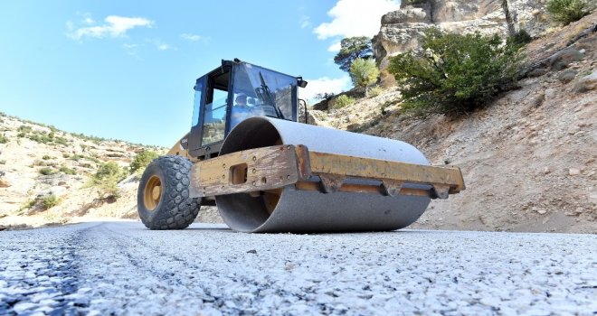 Mersinde Kırsal Bölgelerdeki Asfalt Atağı Sürüyor