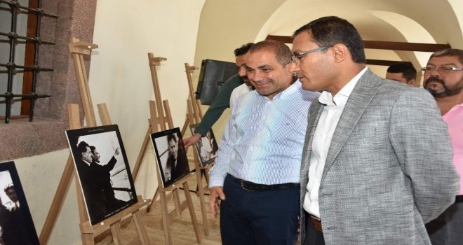 Alaşehirde Atatürkün Fotoğrafları Sergilendi