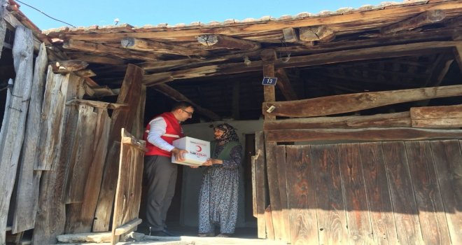 Kızılaydan Bin 400 Aileye Gıda Yardımı