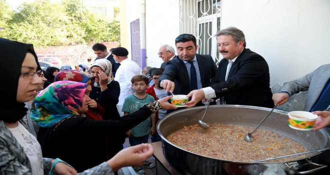 Talasta Öğrencilere Kırtasiye Yardımı