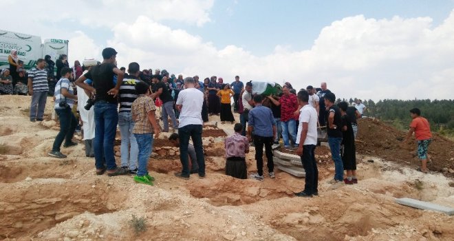 Dün Ölen 7 Aylık Hamile Kadın Gözyaşlarıyla Defnedildi
