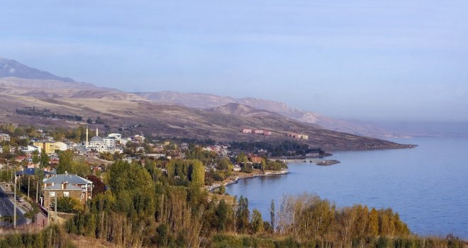 Ahlatta Cumhurbaşkanlığı Köşkü İçin Yer Tespiti Yapılıyor