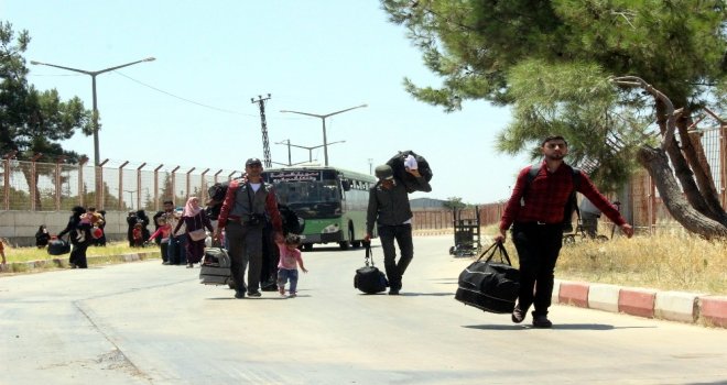 42 Bin Suriyeli Türkiyeye Döndü
