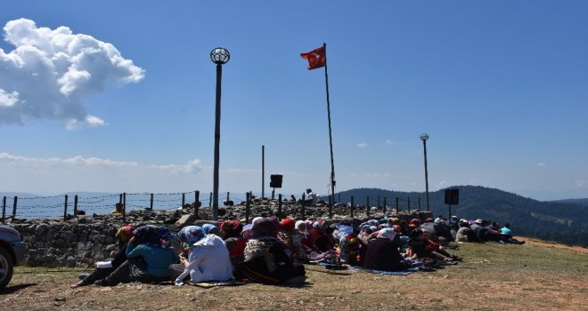 (Özel) Sakaryanın En Yüksek Noktasında Şehitler Dualarla Anıldı