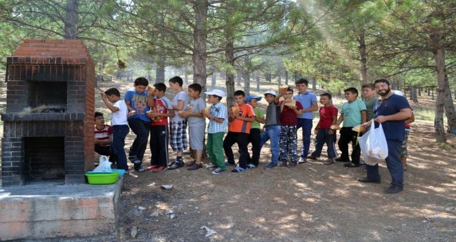 Yaz Kuran Kursu Öğrencileri Piknikte