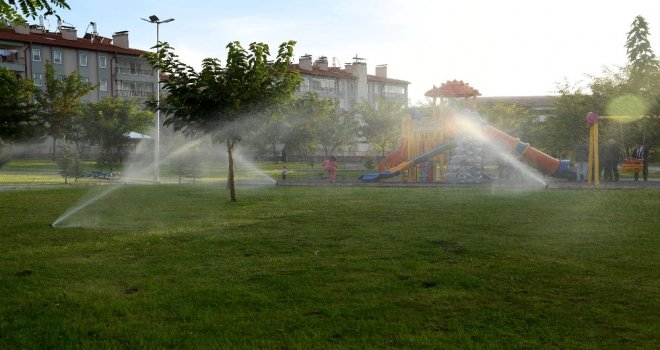 Ispartada 3 Ayda 50 Bin Metrekare Otomatik Sulama Sistemli 22 Park Yapıldı
