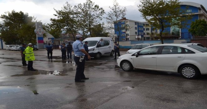 Yağmurlu Havada 90 Polisle Huzur Operasyonu