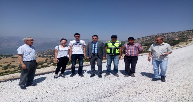 Karamanda Köy Yollarında Asfaltlama Çalışmaları Sürüyor