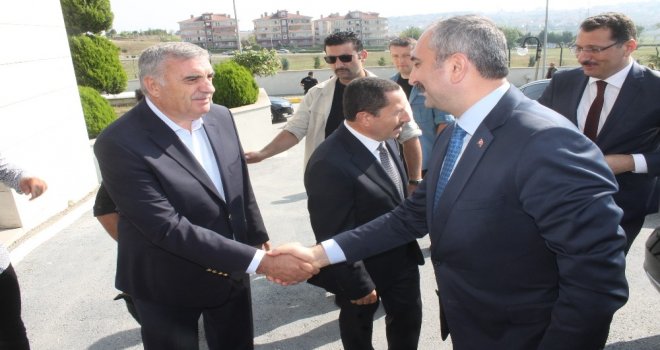 Adalet Bakanı Gülden Valiliğe Ziyaret
