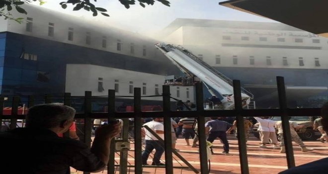 Libyada Petrol Şirketi Genel Merkezinde Patlama Sesleri