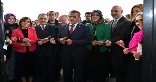 Başkan Zihni Şahin, Hayata İmza Atan Kadınlar Toplantısında Konuştu.