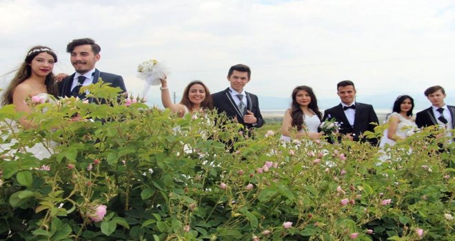 Isparta Belediyesi, Yaz Tatili Döneminde 618 Çiftin Hayatını Birleştirdi