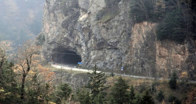 Karadenizin İlk Ve Tek El Yapımı Tüneli İlgi Çekiyor