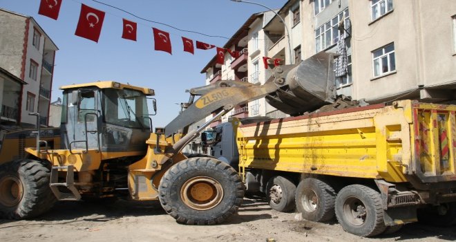 Malazgirtte Üst Yapı Çalışmaları Tüm Hızıyla Devam Ediyor