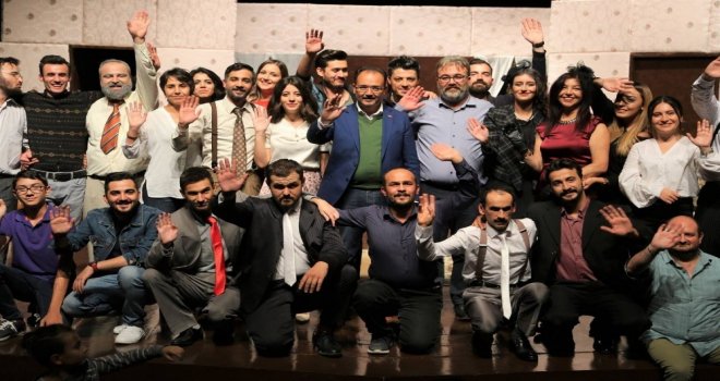 Uşak Belediyesi Şehir Tiyatrosu Adana Yolcusu