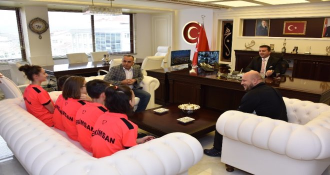Başkan Bakıcı Türkiye Şampiyonlarını Ağırladı