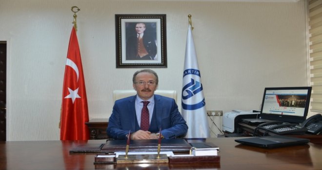 Rektör Uzundan 15 Temmuz Mesajı