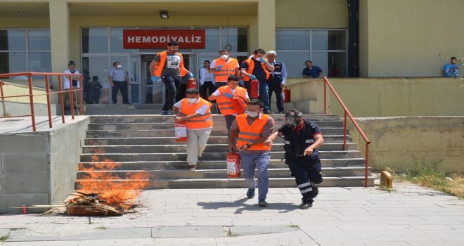 Hastanedeki Yangın Tatbikatı Gerçeği Aratmadı