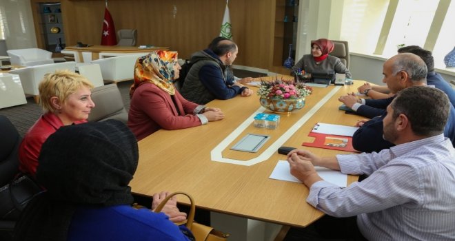 Meramda ‘Halk Günleri Buluşmalarına Yoğun İlgi