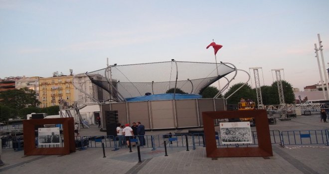 Taksim Meydanında Teknofeste Yoğun İlgi