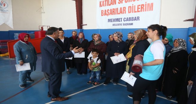 Hayaliyle Yaşıyorum Hedefime Koşuyorum Projesinin Sertifika Töreni Yapıldı