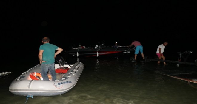 Burdur Gölünde Mahsur Kalan 2 Kişi Kurtarıldı