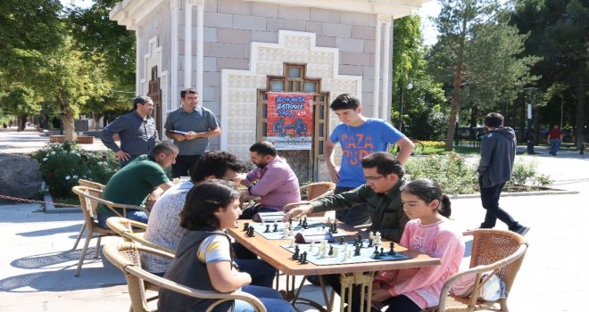“Sokakta Satranç Var” Projesi Erzincanda Başladı